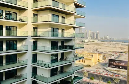 شقة - غرفة نوم - 2 حمامات للايجار في حديقة الوليد 1 - حديقة الوليد - الجداف - دبي