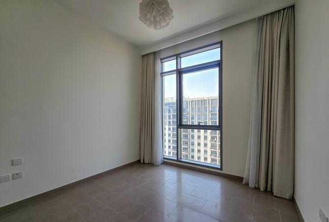 Bright | Unfurnished | High floor | Mint condition photo 3