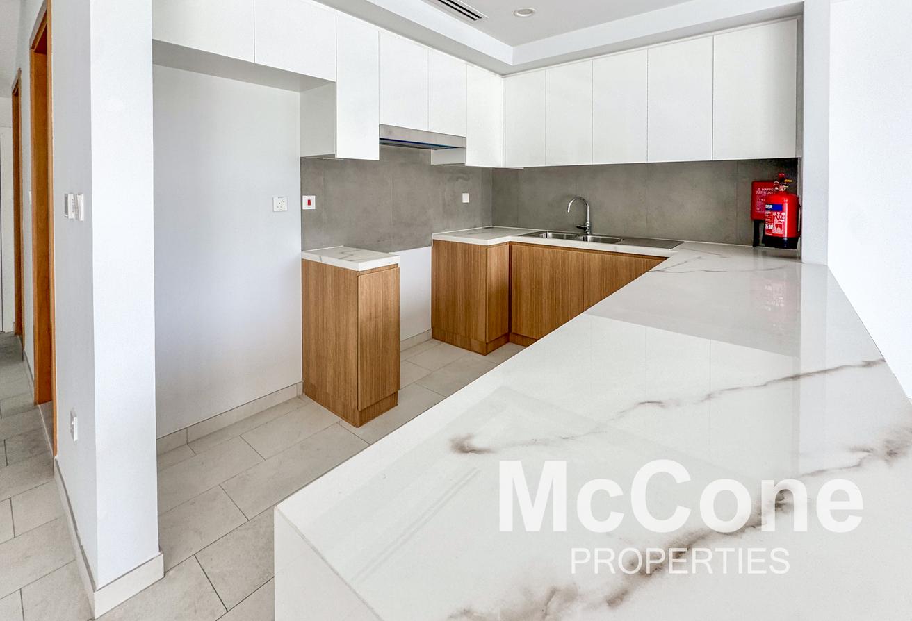 Fully Furnished | Spacious | Near Pool photo 6