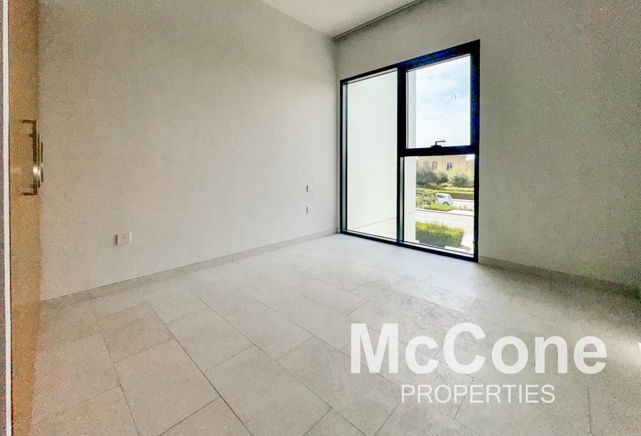 Fully Furnished | Spacious | Near Pool photo 12
