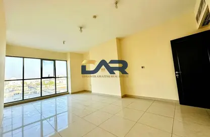 شقة - 2 غرف نوم - 3 حمامات للايجار في شعبية 12 - شعبية - مصفح - أبوظبي