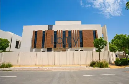 Villa - 4 Bedrooms - 6 Bathrooms for sale in West Yas - Yas Island - Abu Dhabi