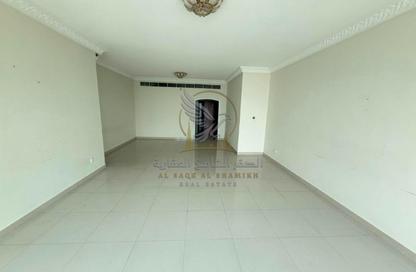 Apartment - 3 Bedrooms - 5 Bathrooms for rent in Al Majaz 1 - Al Majaz - Sharjah