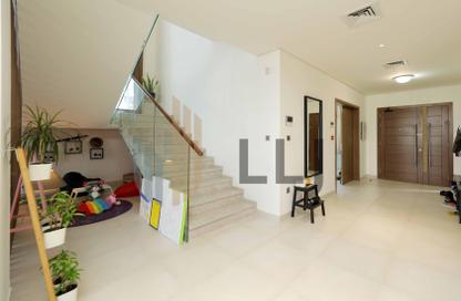 Villa - 4 Bedrooms - 6 Bathrooms for rent in West Yas - Yas Island - Abu Dhabi