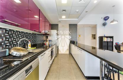 Apartment - 2 Bedrooms - 3 Bathrooms for sale in Cayan Tower - Dubai Marina - Dubai