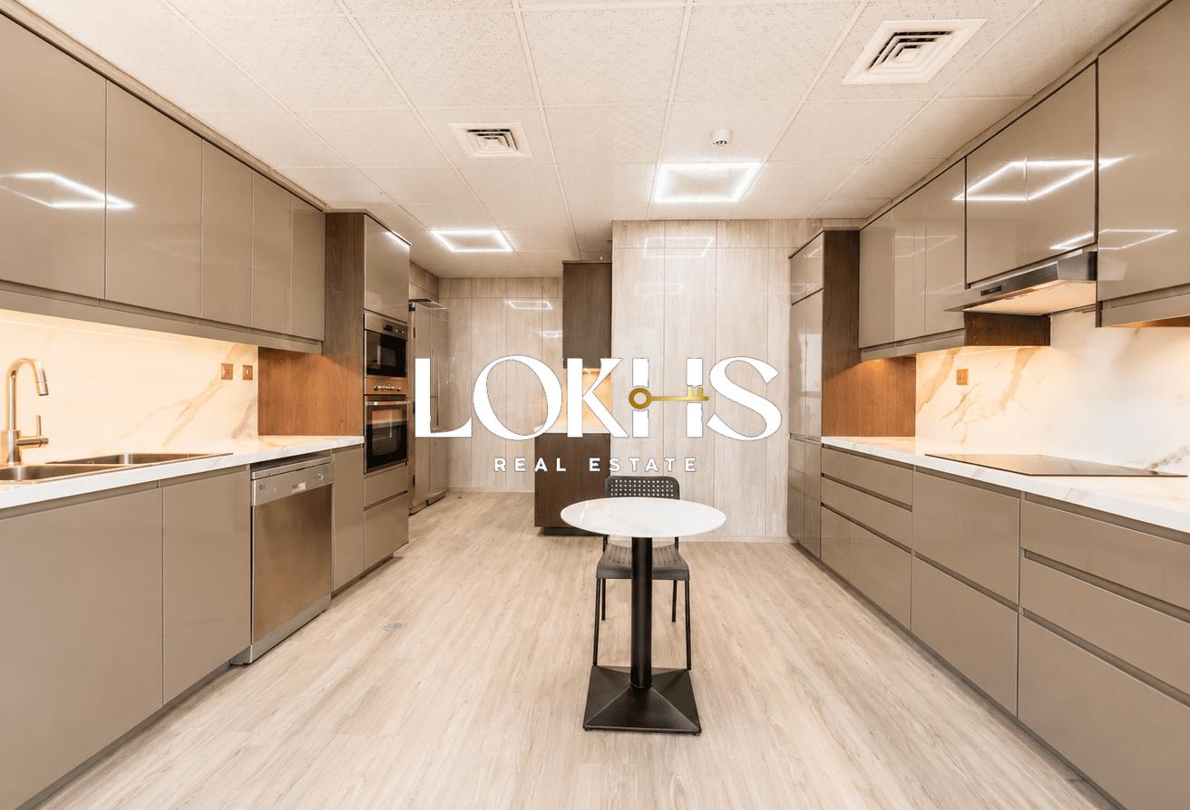 High Floor | Upgraded Unit | Next to the Tram photo 4