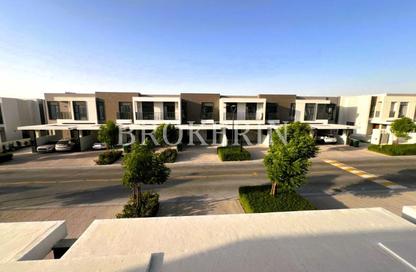 Villa - 4 - 5 for rent in Greenviews 2 - Emaar South - Dubai South (Dubai World Central) - Dubai Villa - 4 - 5 for rent in Greenviews 2 - Emaar South - Dubai South (Dubai World Central) - Dubai