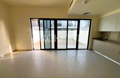 Villa - 4 - 5 for rent in Greenviews 2 - Emaar South - Dubai South (Dubai World Central) - Dubai Villa - 4 - 5 for rent in Greenviews 2 - Emaar South - Dubai South (Dubai World Central) - Dubai