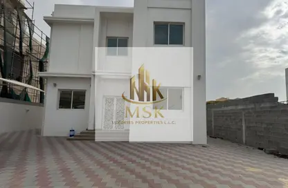 Villa - 4 Bedrooms - 4 Bathrooms for rent in Al Barsha South 1 - Al Barsha South - Al Barsha - Dubai