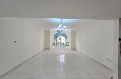 شقة - 1 حمام للايجار في تجارية مويلح - الشارقة