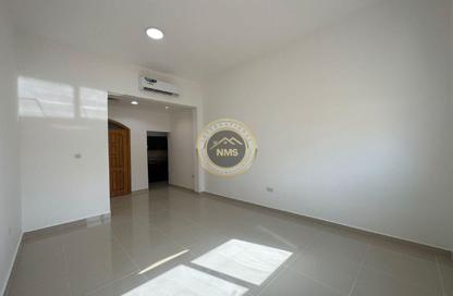 Apartment - Studio - 1 for rent in Al Mushrif Villas - Al Mushrif - Abu Dhabi