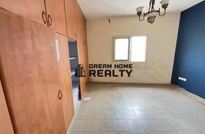 Apartment - 2 Bedrooms - 2 Bathrooms for rent in Al Mamzar Plaza - Al Taawun Street - Al Taawun - Sharjah