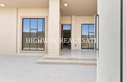 Villa - 4 - 6 for rent in Al Hooshi Villas - Hoshi - Al Badie - Sharjah