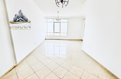 Apartment - 3 Bedrooms - 3 Bathrooms for rent in New Al Taawun Road - Al Taawun - Sharjah