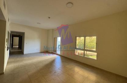 Apartment - 3 Bedrooms - 3 Bathrooms for rent in Al Thamam 11 - Al Thamam - Remraam - Dubai Land - Dubai