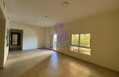 Apartment - 3 Bedrooms - 3 Bathrooms for rent in Al Thamam 11 - Al Thamam - Remraam - Dubai Land - Dubai