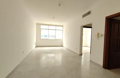 شقة - غرفة نوم - 2 حمامات للايجار في شارع إلكترا - أبوظبي