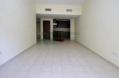 شقة - غرفة نوم - 2 حمامات للبيع في مبنى 54 - طراز البحر المتوسط - ديسكفري جاردنز - دبي