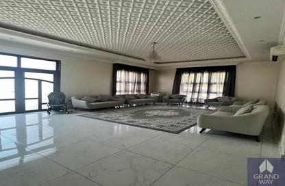 Villa - 5 - 6 for rent in Al Quoz 2 - Al Quoz - Dubai Villa - 5 - 6 for rent in Al Quoz 2 - Al Quoz - Dubai