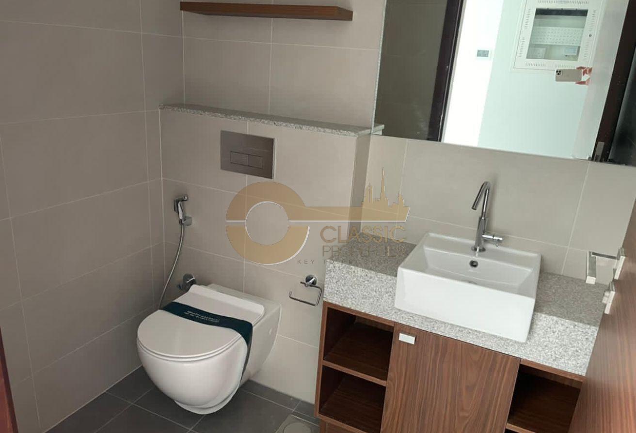 LARGE BALCONY | OPEN PLAN KITCHEN | NEAR PARK photo 7