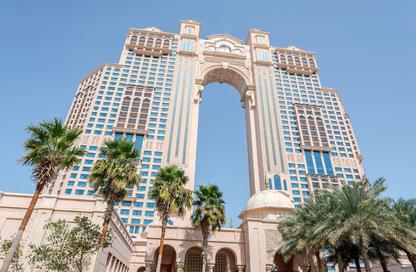 Apartment - 1 Bedroom - 2 Bathrooms for sale in Fairmont Marina Residences - The Marina - Abu Dhabi
