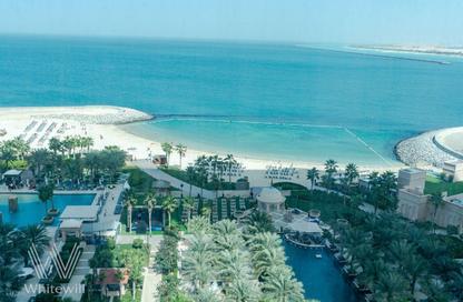 Apartment - 1 Bedroom - 2 Bathrooms for sale in Fairmont Marina Residences - The Marina - Abu Dhabi