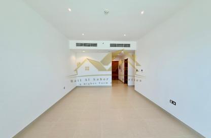 Apartment - 2 Bedrooms - 3 Bathrooms for rent in Jumeirah Garden City - Al Satwa - Dubai