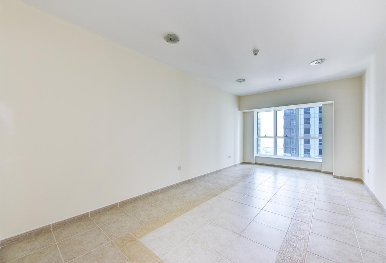 Spacious | Marina Living | Great Location photo 6