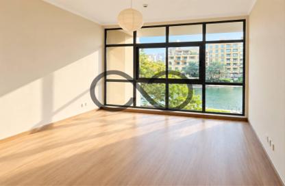 Apartment - 1 - 2 for rent in The Links Canal Apartments - The Links - The Views - Dubai