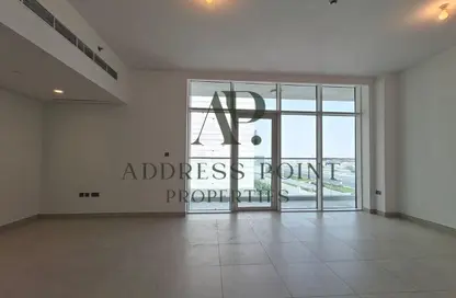 Apartment - 2 Bedrooms - 3 Bathrooms for rent in Al Raha Building - Al Raha Beach - Abu Dhabi