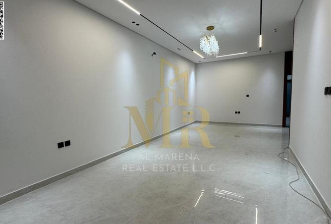 56957832 - Property Image 3