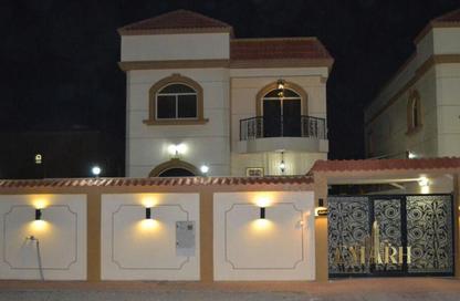 فيلا - 5 غرف نوم - 7 حمامات للبيع في 2 المويهات - المويهات - عجمان