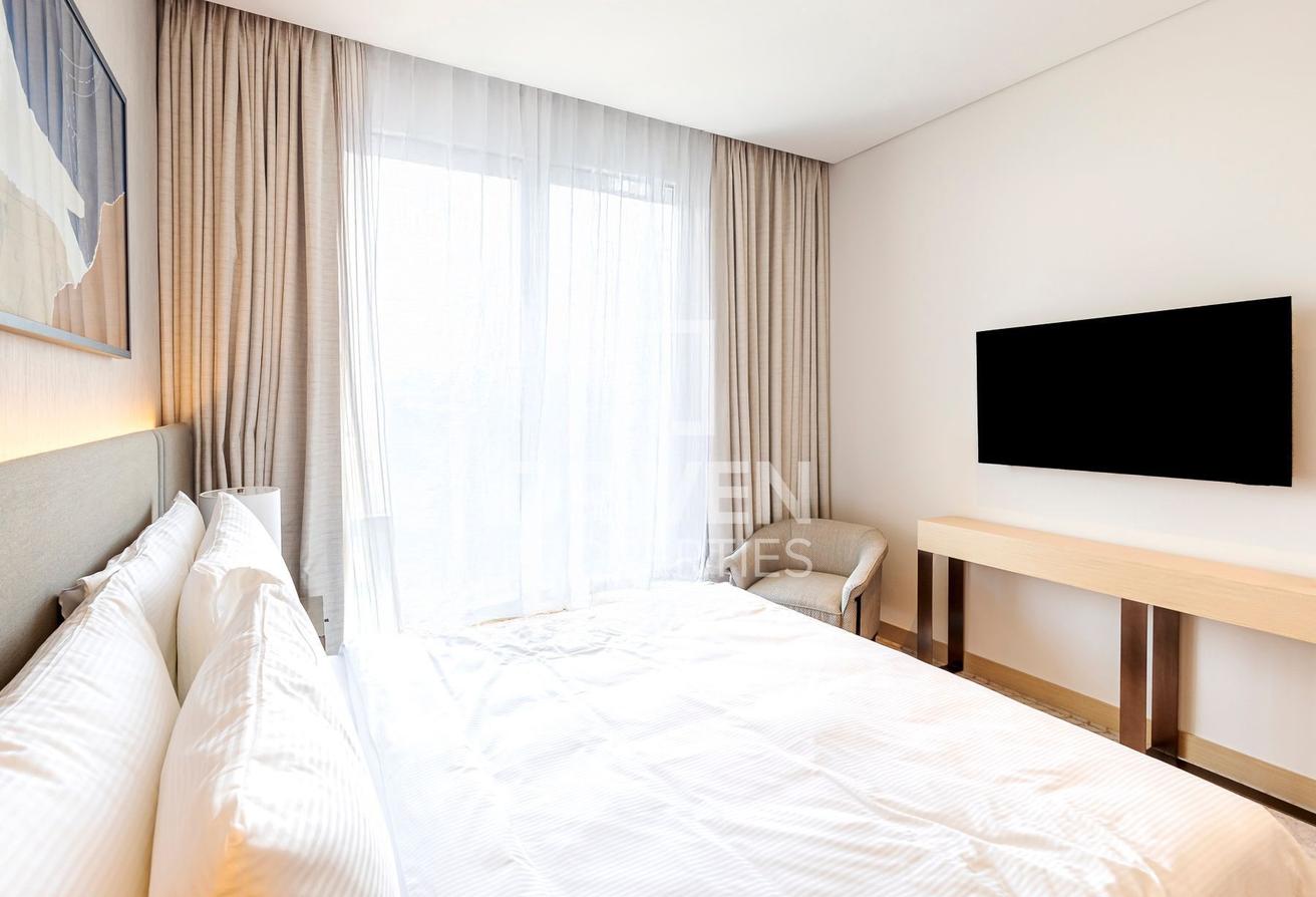 Burj Khalifa View | Prime Location | Elegant Unit photo 6