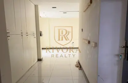 مكتب - استوديو للايجار في مبنى سارة - منطقة القرهود - دبي