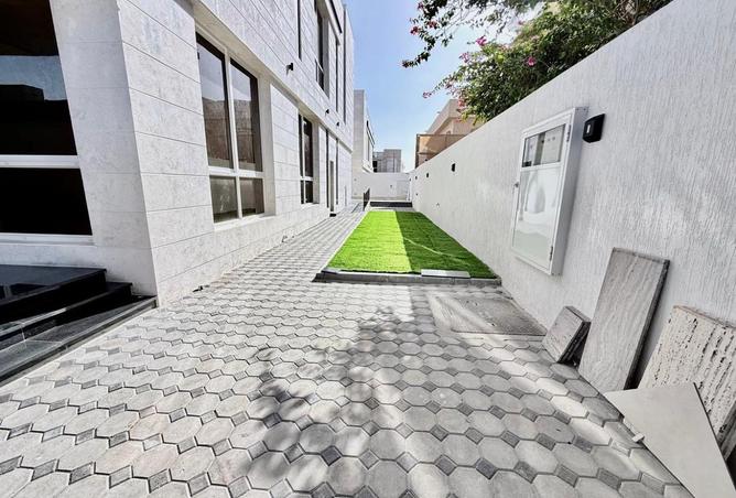 81127375 - Property Image 3