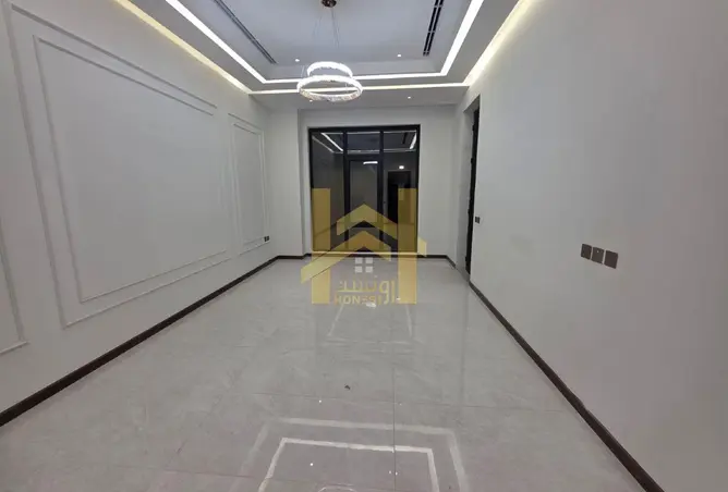 136122254 - Property Image 2