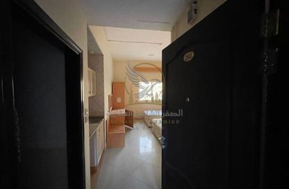 Apartment - Studio - 1 for rent in Al Butina B - Al Butina - Sharjah Apartment - Studio - 1 for rent in Al Butina B - Al Butina - Sharjah