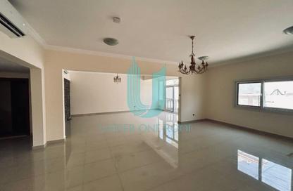 Villa - 5 - 6 for rent in Jumeirah 2 - Jumeirah - Dubai
