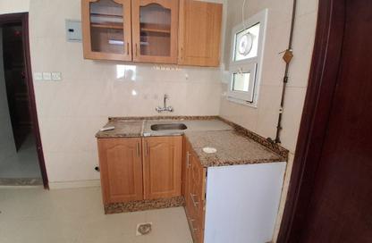 Apartment - Studio - 1 for rent in Muwailih Building - Muwaileh - Sharjah