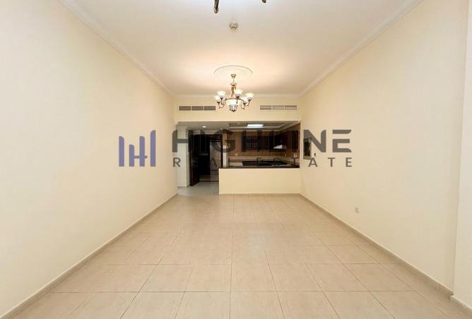 Bright 1BR | Modern Comfort | Open Kitchen photo 2
