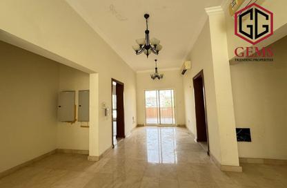 Villa - 6 - 7 for rent in Umm Suqeim 2 Villas - Umm Suqeim 2 - Umm Suqeim - Dubai