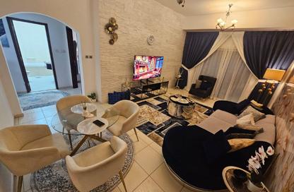 Apartment - 1 Bedroom - 2 Bathrooms for rent in Palm Tower 1 - Palm Towers - Al Majaz - Sharjah Apartment - 1 Bedroom - 2 Bathrooms for rent in Palm Tower 1 - Palm Towers - Al Majaz - Sharjah