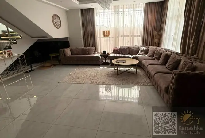 165601606 - Property Image 3