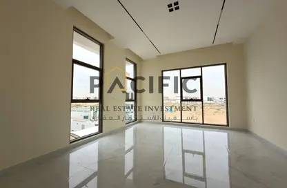 فيلا - 4 غرف نوم - 5 حمامات للايجار في الطي شرق - السيوح - الشارقة