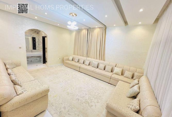 58567855 - Property Image 2