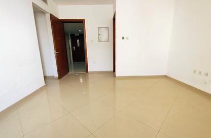 Apartment - 2 - 2 for rent in Fire Station Road - Muwaileh - Sharjah