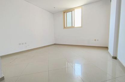 Apartment - 2 - 2 for rent in Fire Station Road - Muwaileh - Sharjah