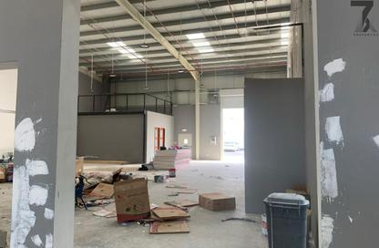 Warehouse - Studio - 4 Bathrooms for rent in Industrial Area 1 - Emirates Modern Industrial - Umm Al Quwain
