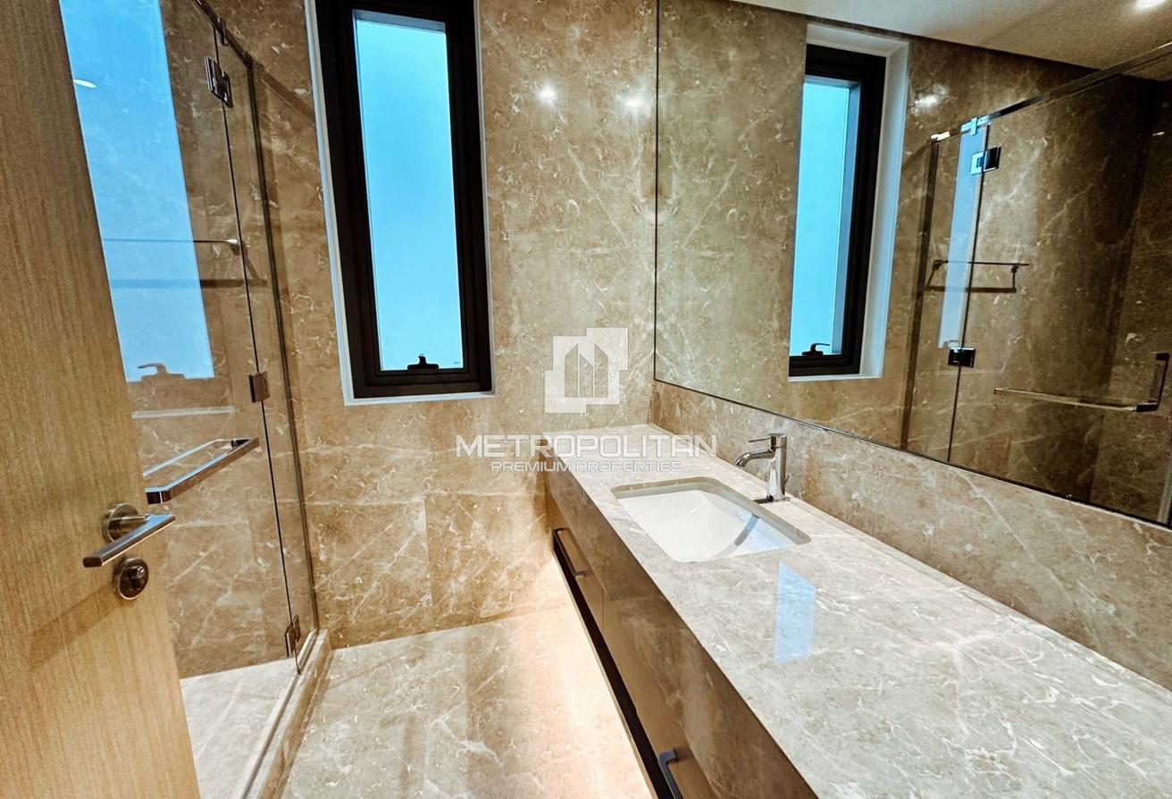 Luxurious 5 Bedroom | Private Pool | Brand New photo 17