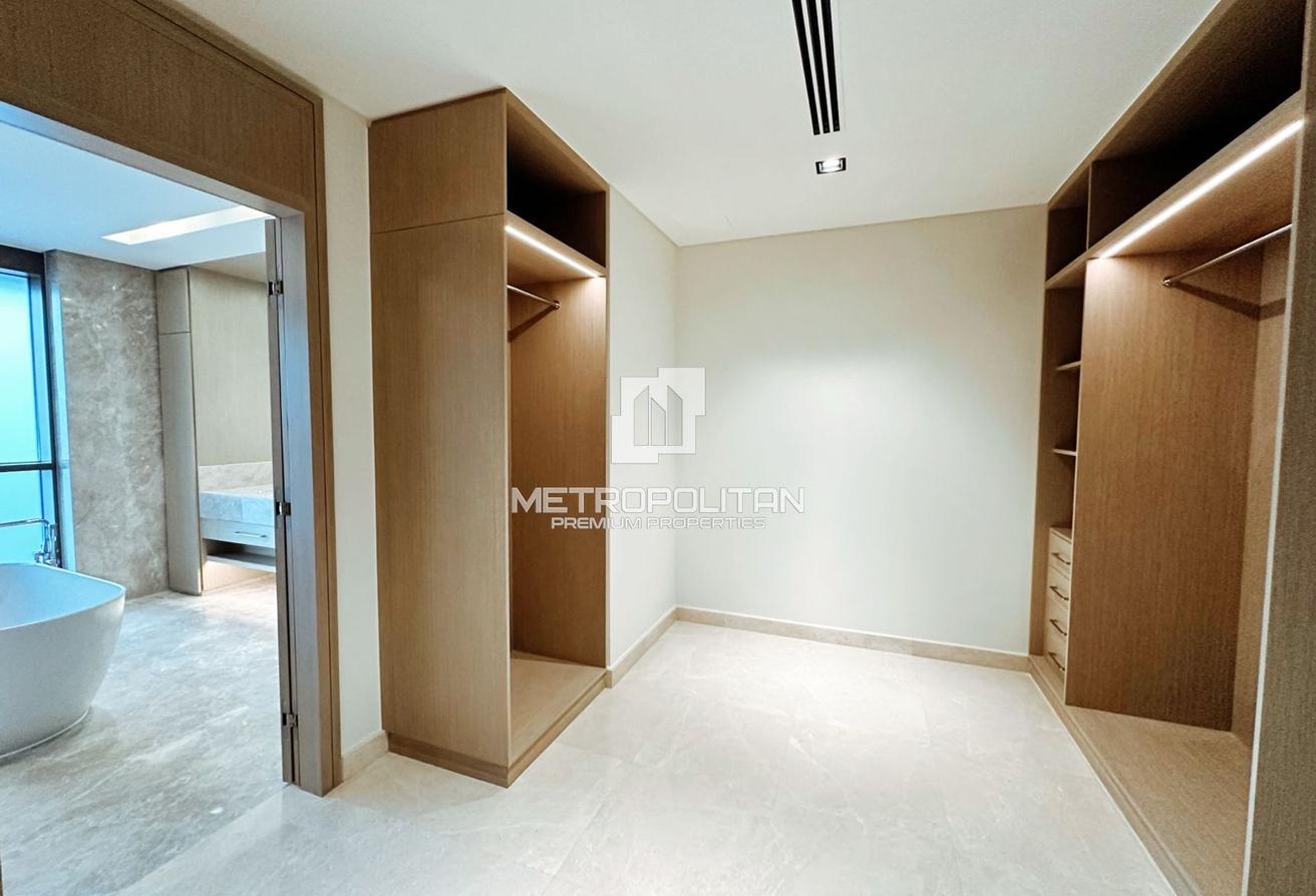 Luxurious 5 Bedroom | Private Pool | Brand New photo 9